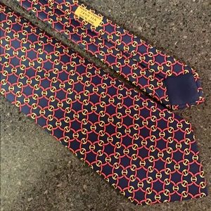 Men's patterned 100% silk Hermes tie